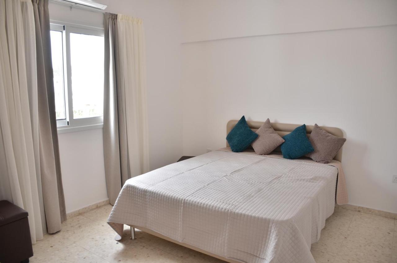 Almyria Apartments - By Imh Travel & Tours Paphos Exterior foto