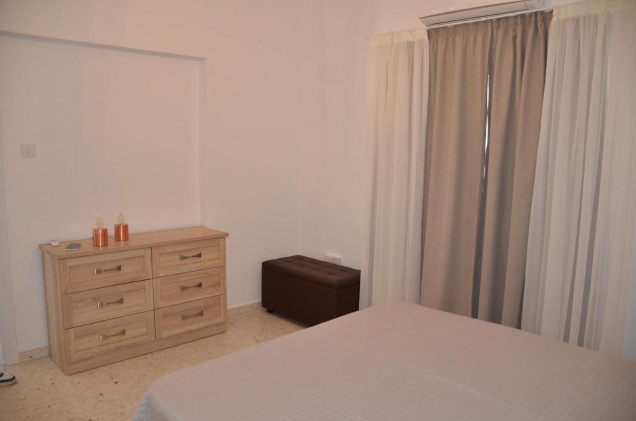 Almyria Apartments - By Imh Travel & Tours Paphos Exterior foto