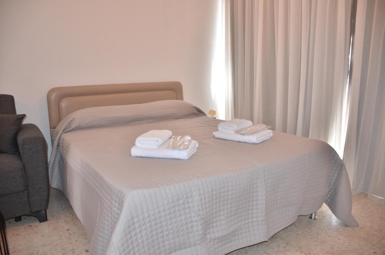 Almyria Apartments - By Imh Travel & Tours Paphos Exterior foto